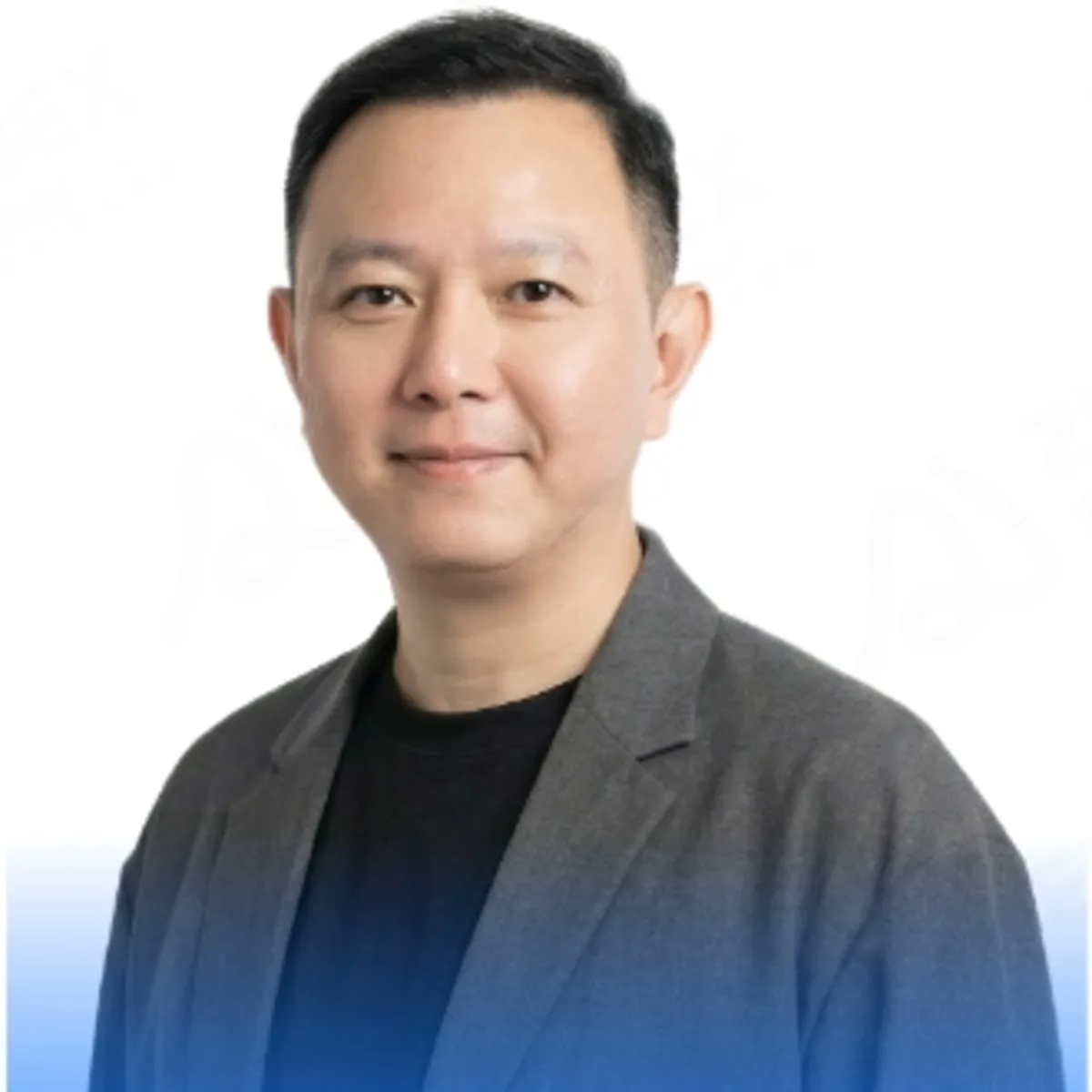 龙伟湖,设计总监